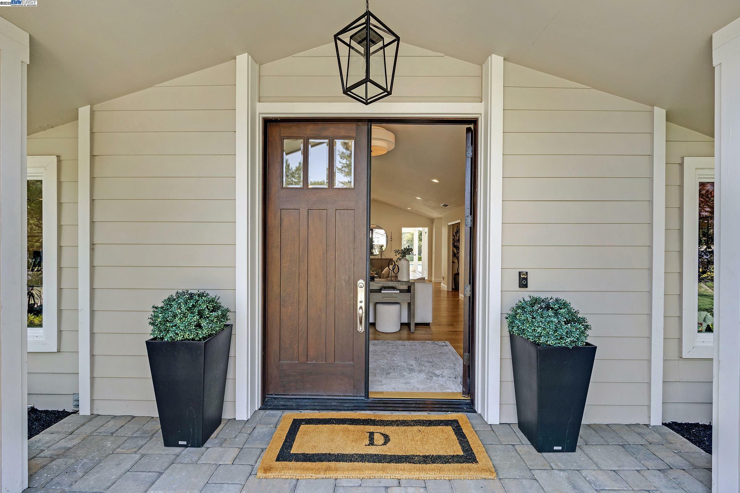 Property Photo: 3144 Roundhill Rd CA 94507