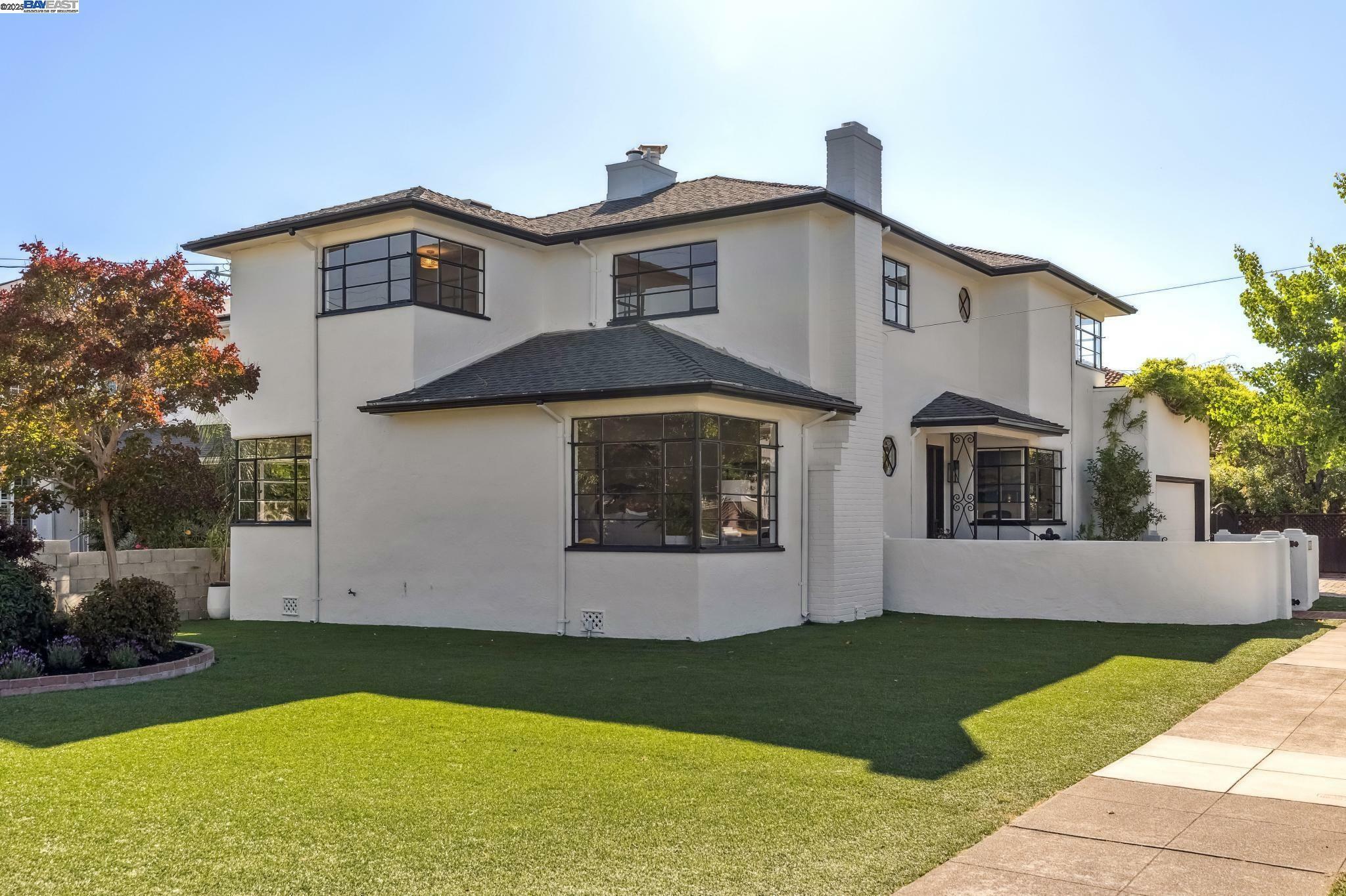 Property Photo: 1630 Dayton Ave CA 94501