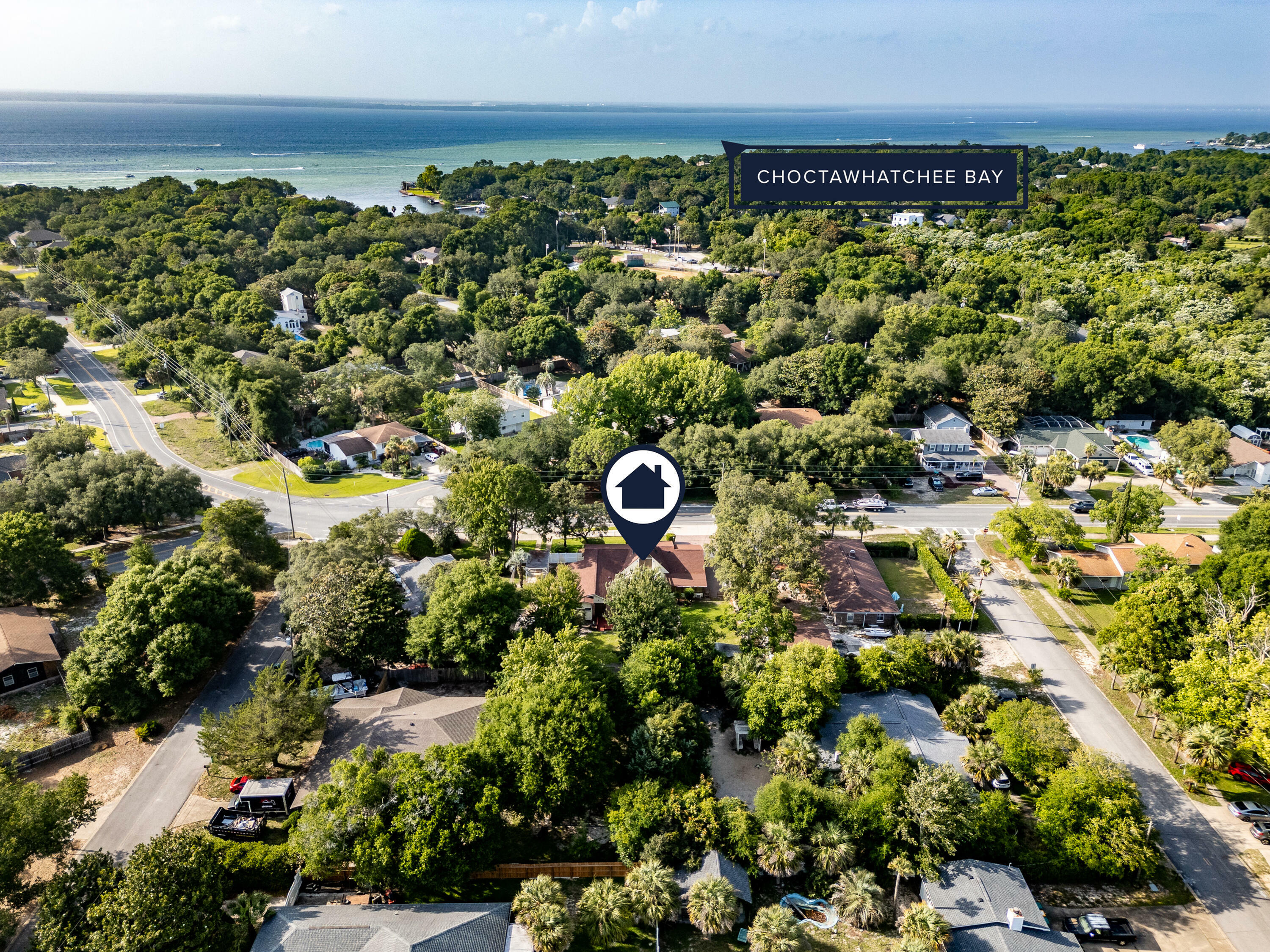 Property Photo: 504 Kelly Street FL 32541