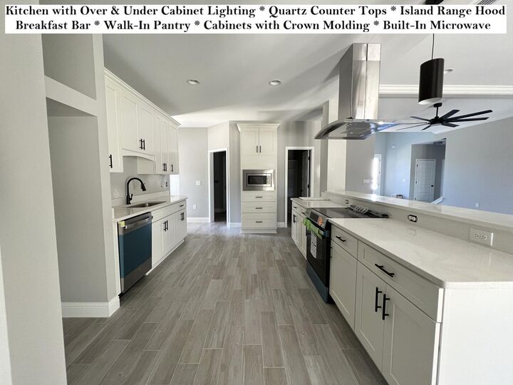 Property Photo: 4646 Chanteuse Parkway FL 32539