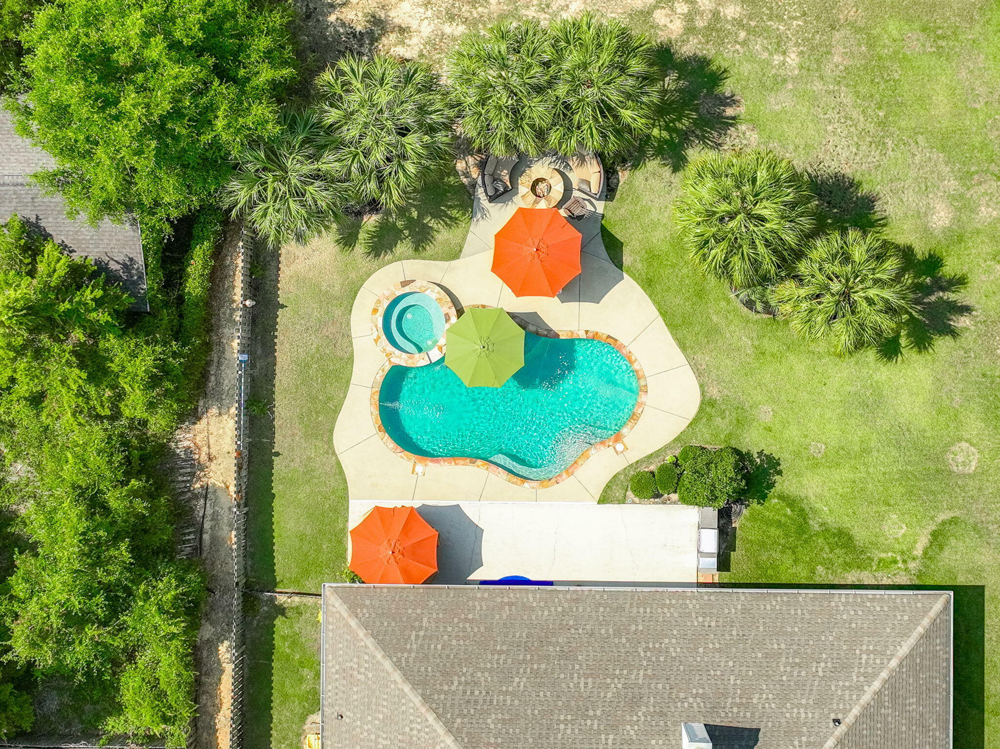 Property Photo: 4295 Graceful Court FL 32563