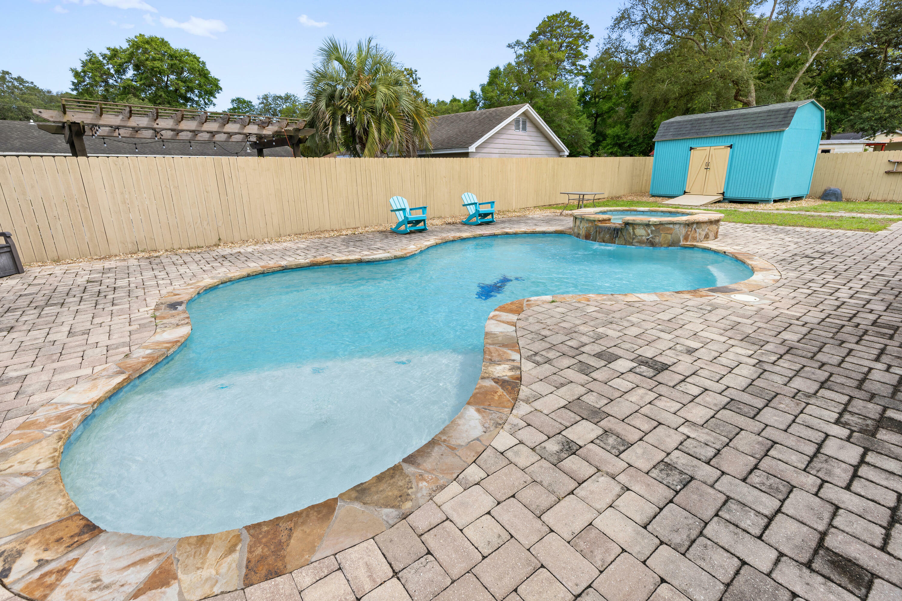 Property Photo:  1121 37th Street  FL 32578 