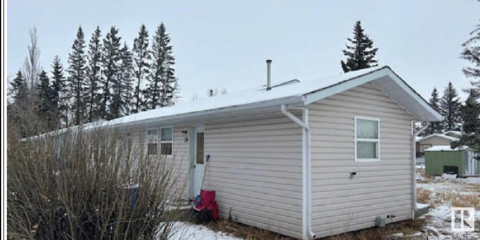 Property Photo: 320 7 Avenue 28 AB T0M 2A0