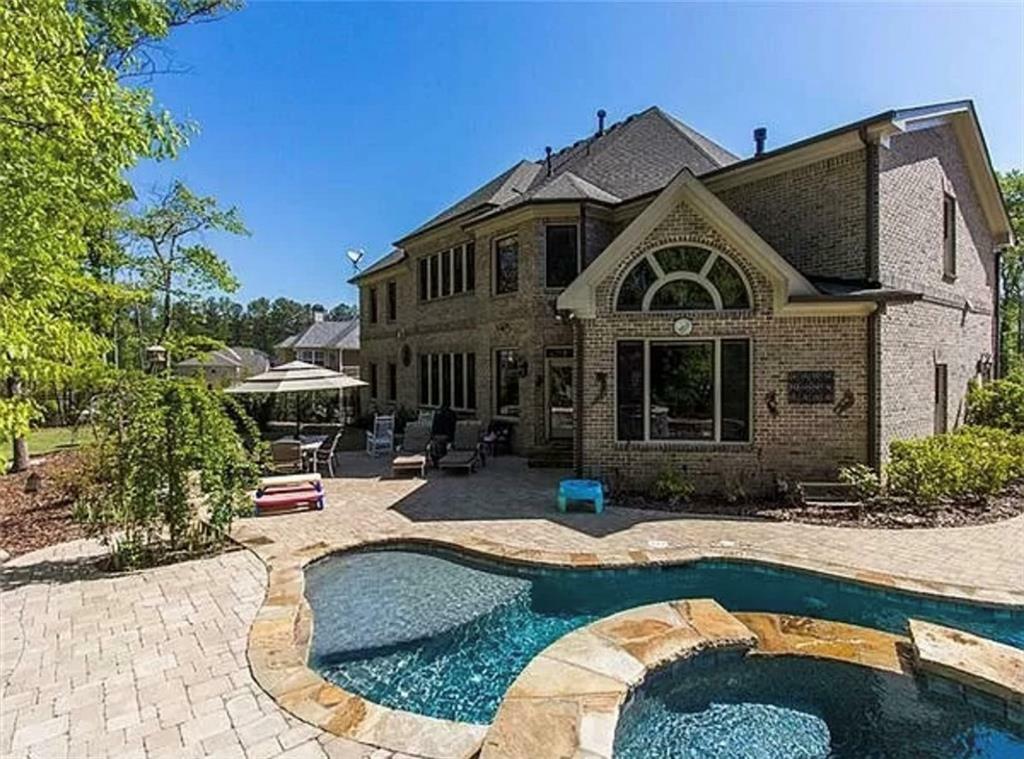 Property Photo: 11037 Estates Circle GA 30022