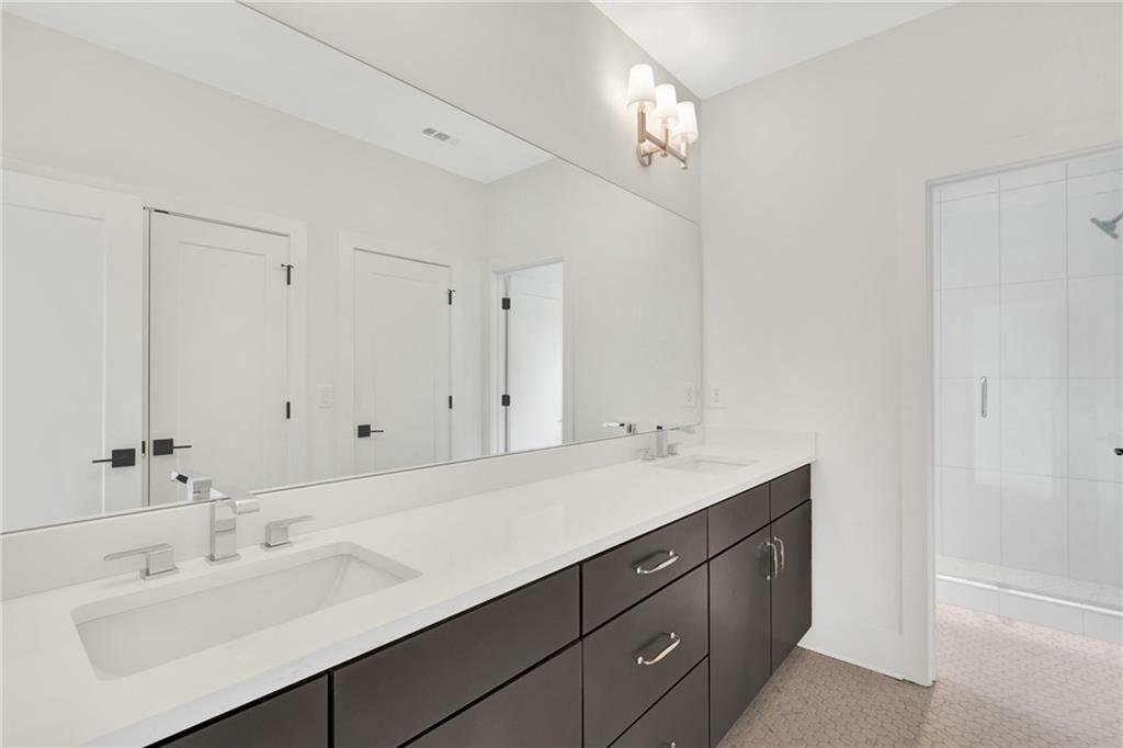 Property Photo: 504 Barrington Drive GA 30075