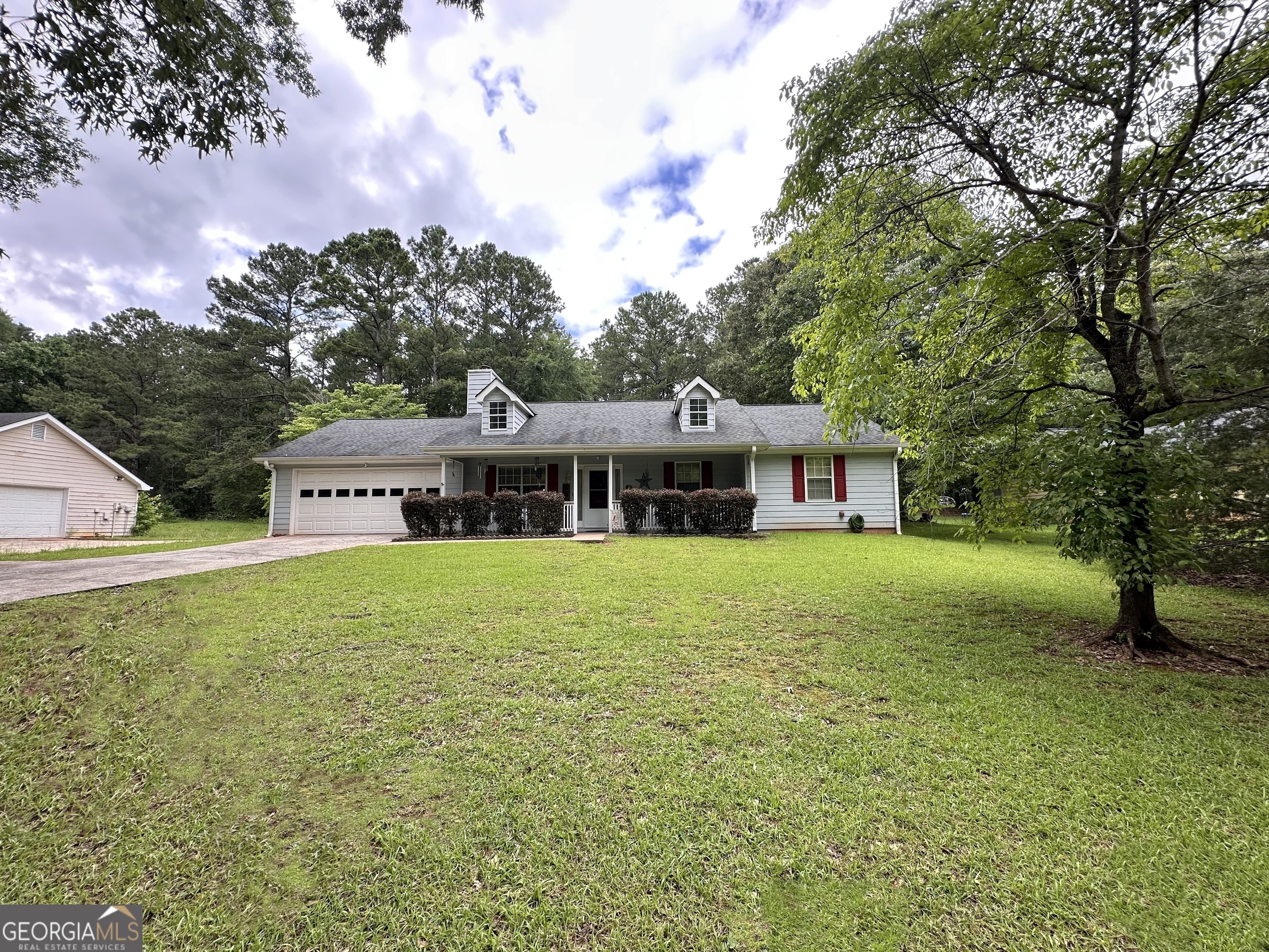 Property Photo: 150 Willow Shoals Drive GA 30016