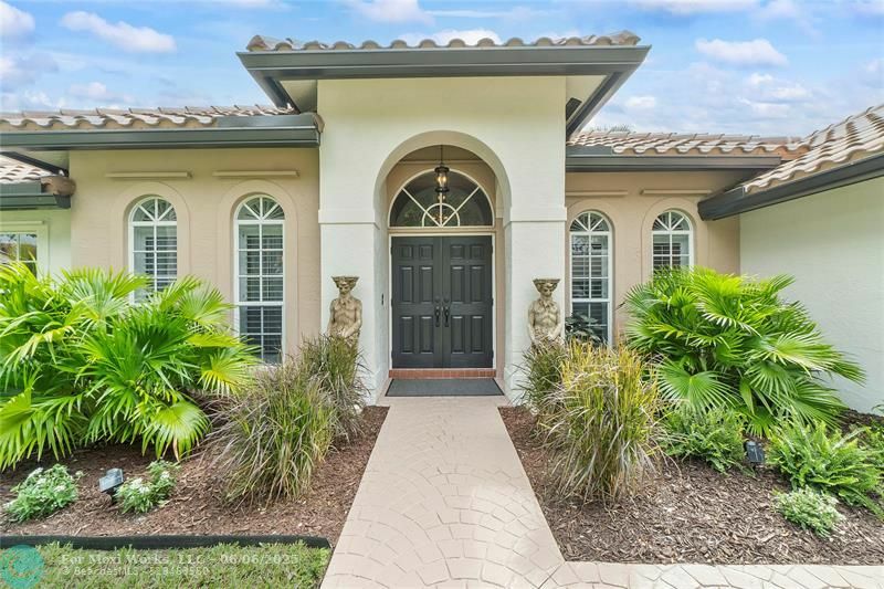 Property Photo: 1609 NW 102nd Way FL 33071