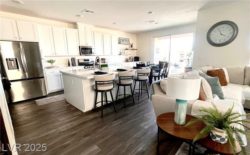 Property Photo: 1288 Ventura Cliffs Avenue NV 89012