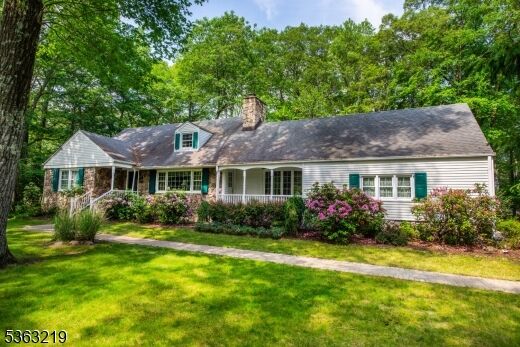 Property Photo:  504 Pepperidge Tree Ln  NJ 07405 