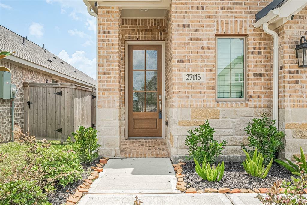 Property Photo:  27115 Butterfly Mint Ln Lane  TX 77447 