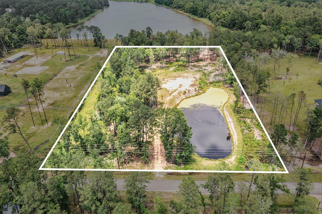 Property Photo: 10114 Woodlane Boulevard TX 77354