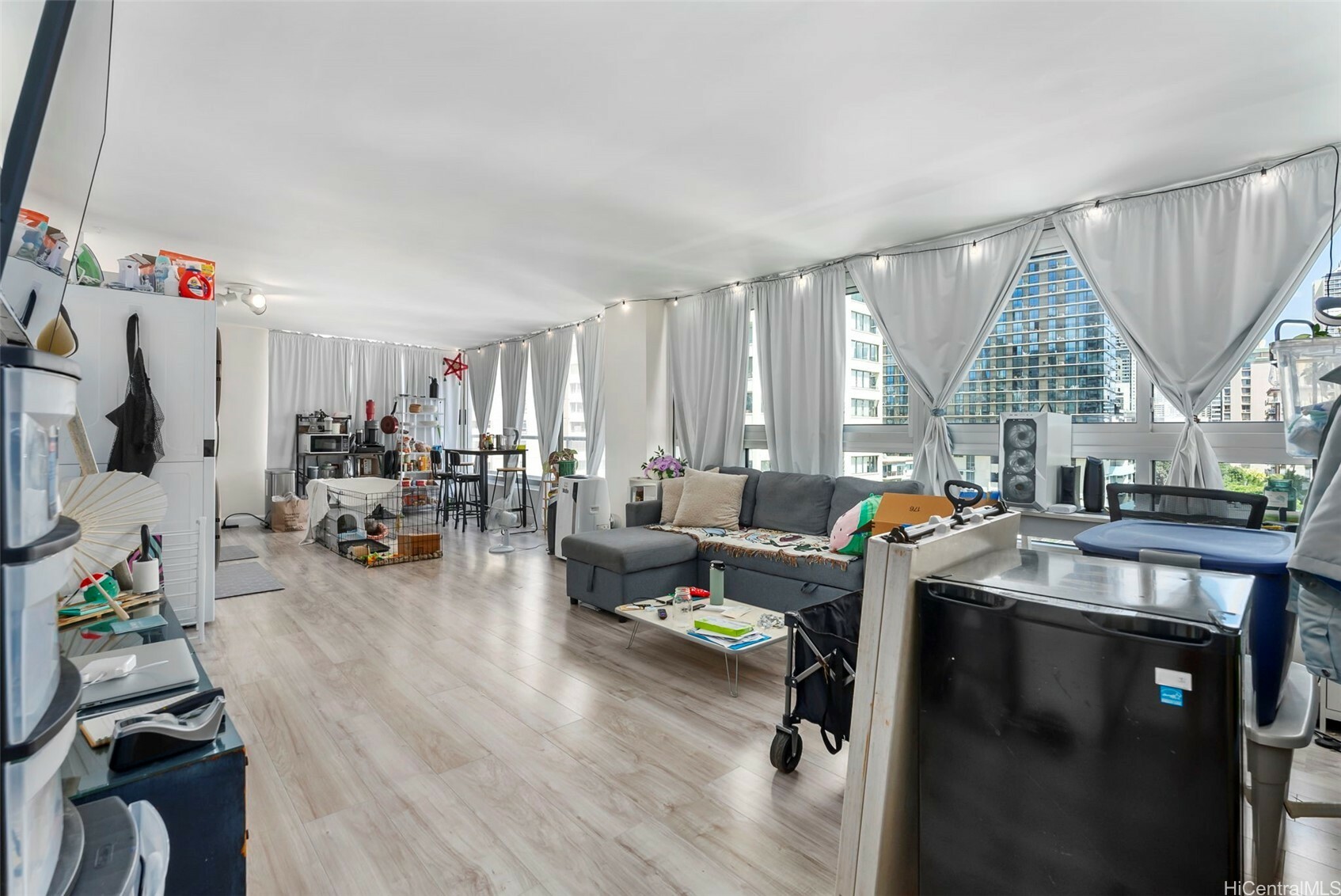 Property Photo: 2421 Tusitala Street 803 HI 96815