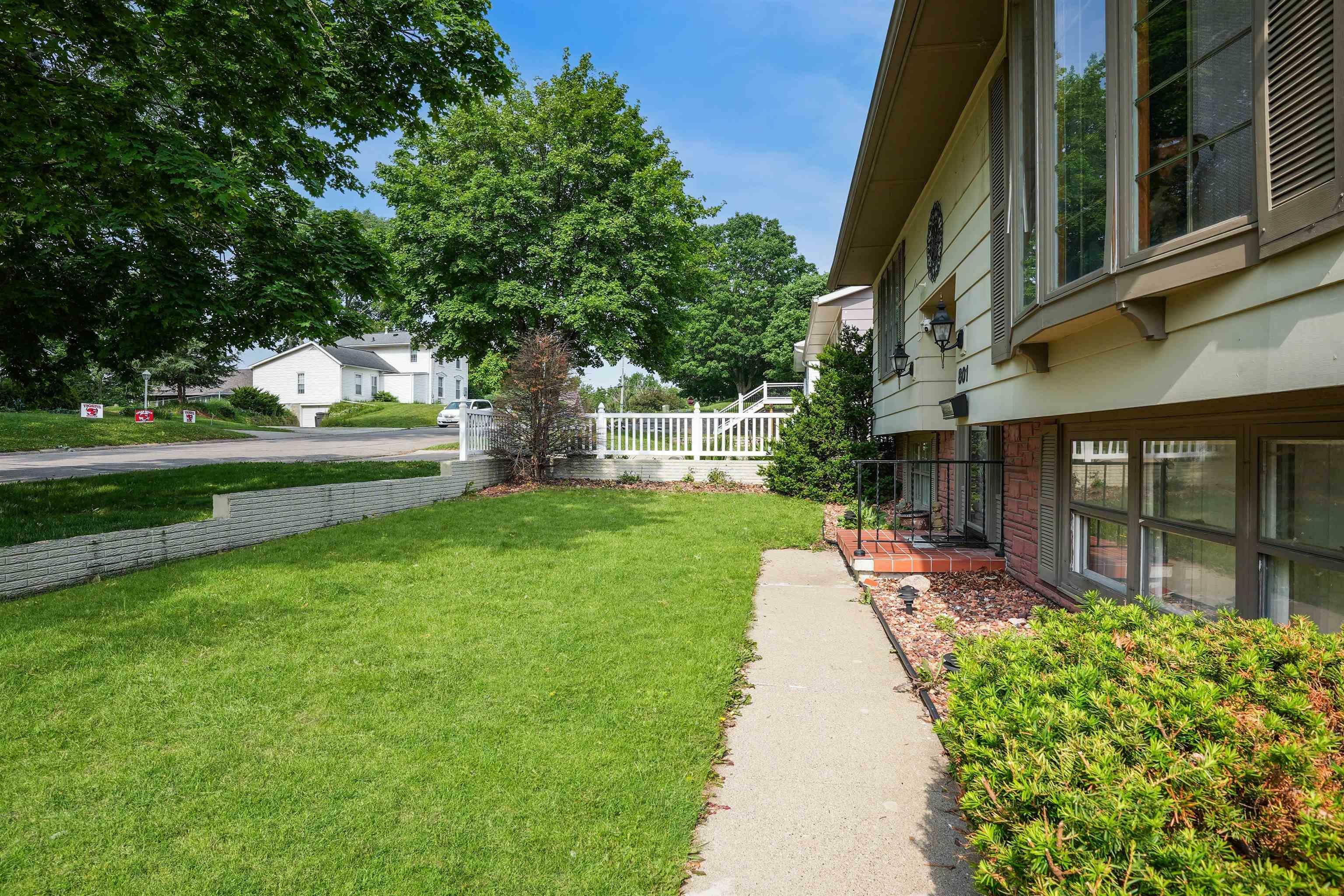 Property Photo: 801 W 13th Street IA 50613