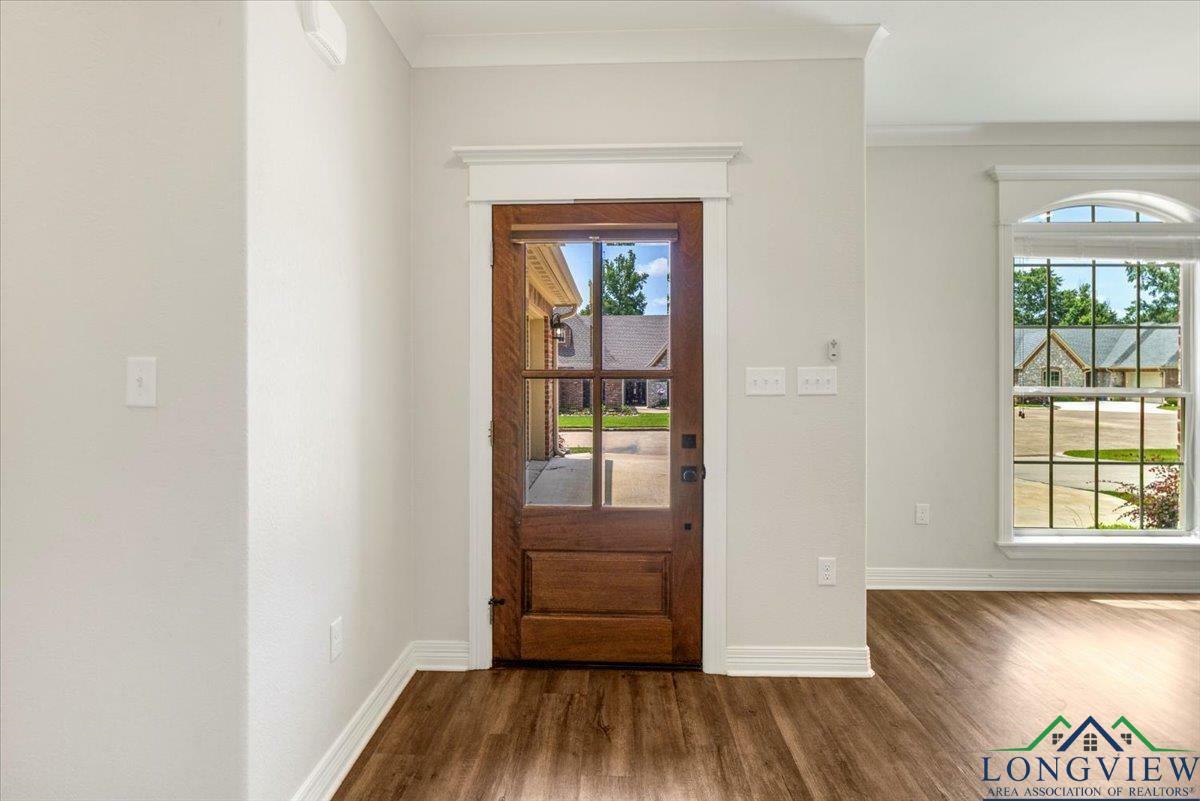 Property Photo: 1210 Cobblestone Ct TX 75633