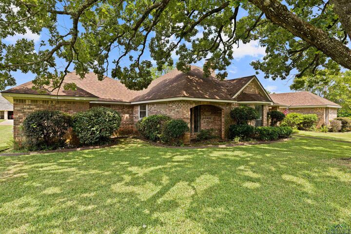 Property Photo: 1307 Spring Tree Ln TX 75662