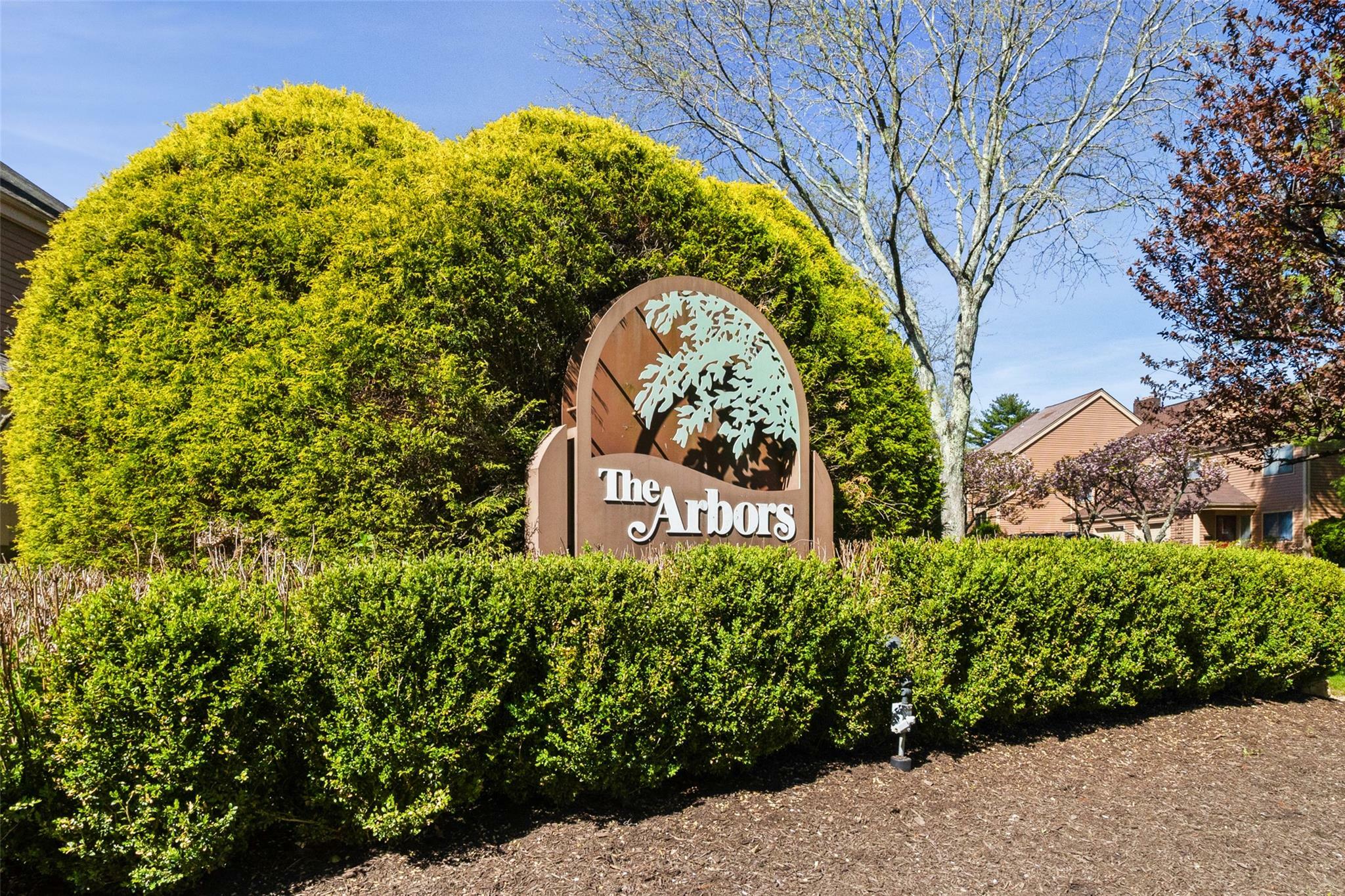 Property Photo: 240 Treetop Crescent NY 10573