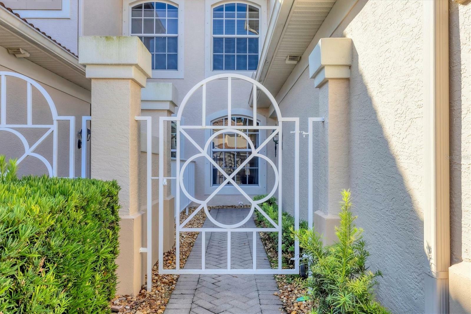 Property Photo: 4487 Cinnamon Drive 2604 FL 34238