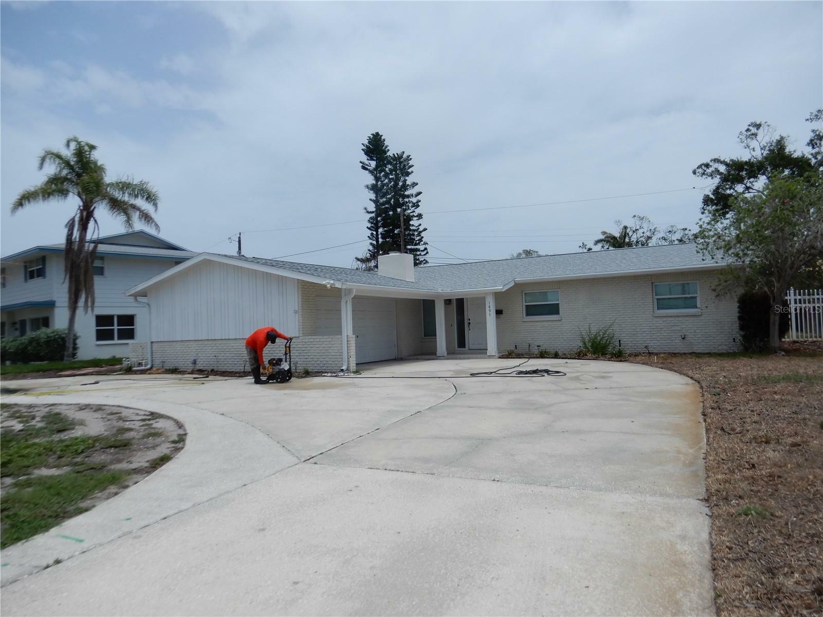 Property Photo: 1897 Dolphin Boulevard S FL 33707