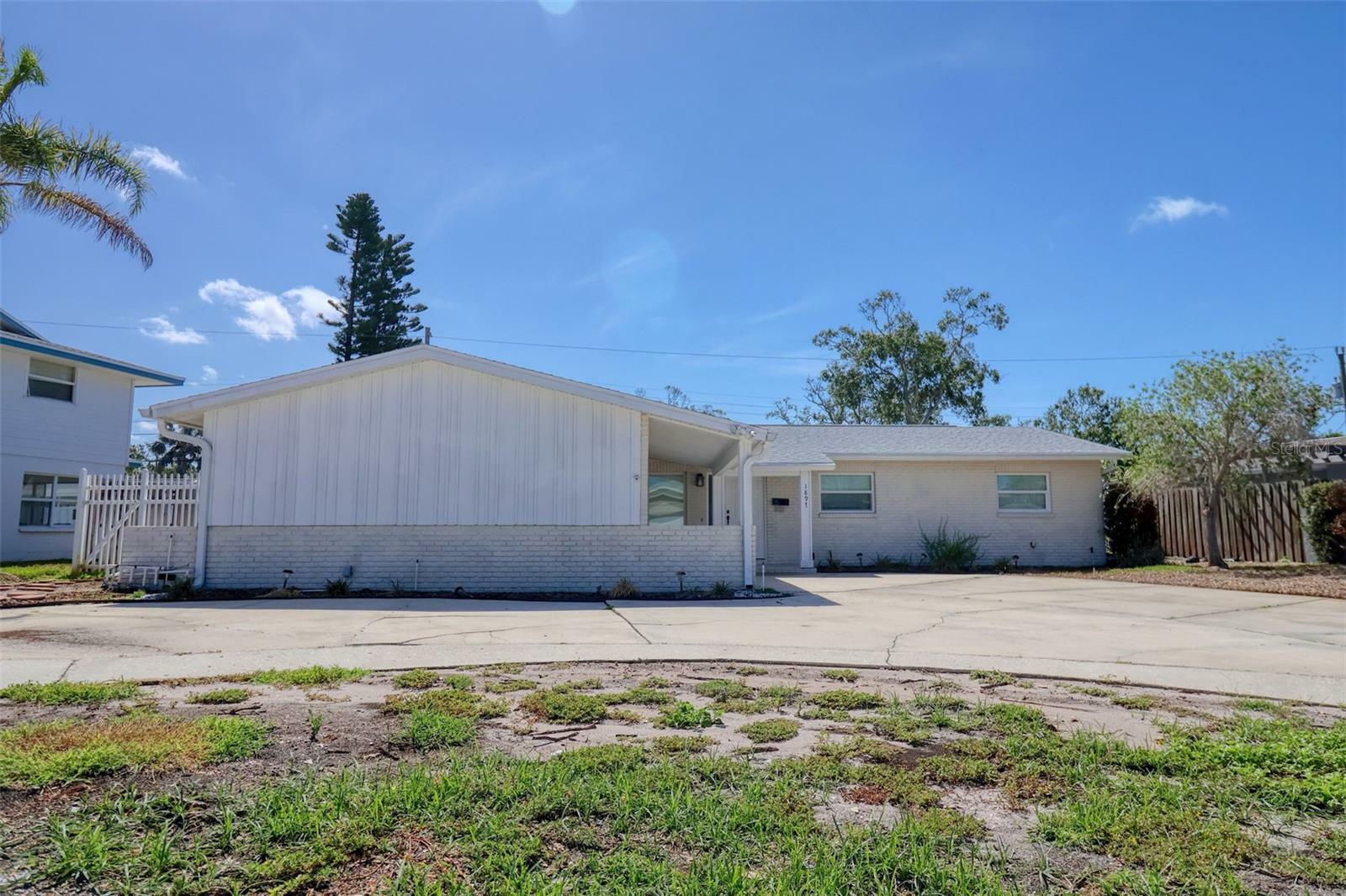 Property Photo: 1897 Dolphin Boulevard S FL 33707