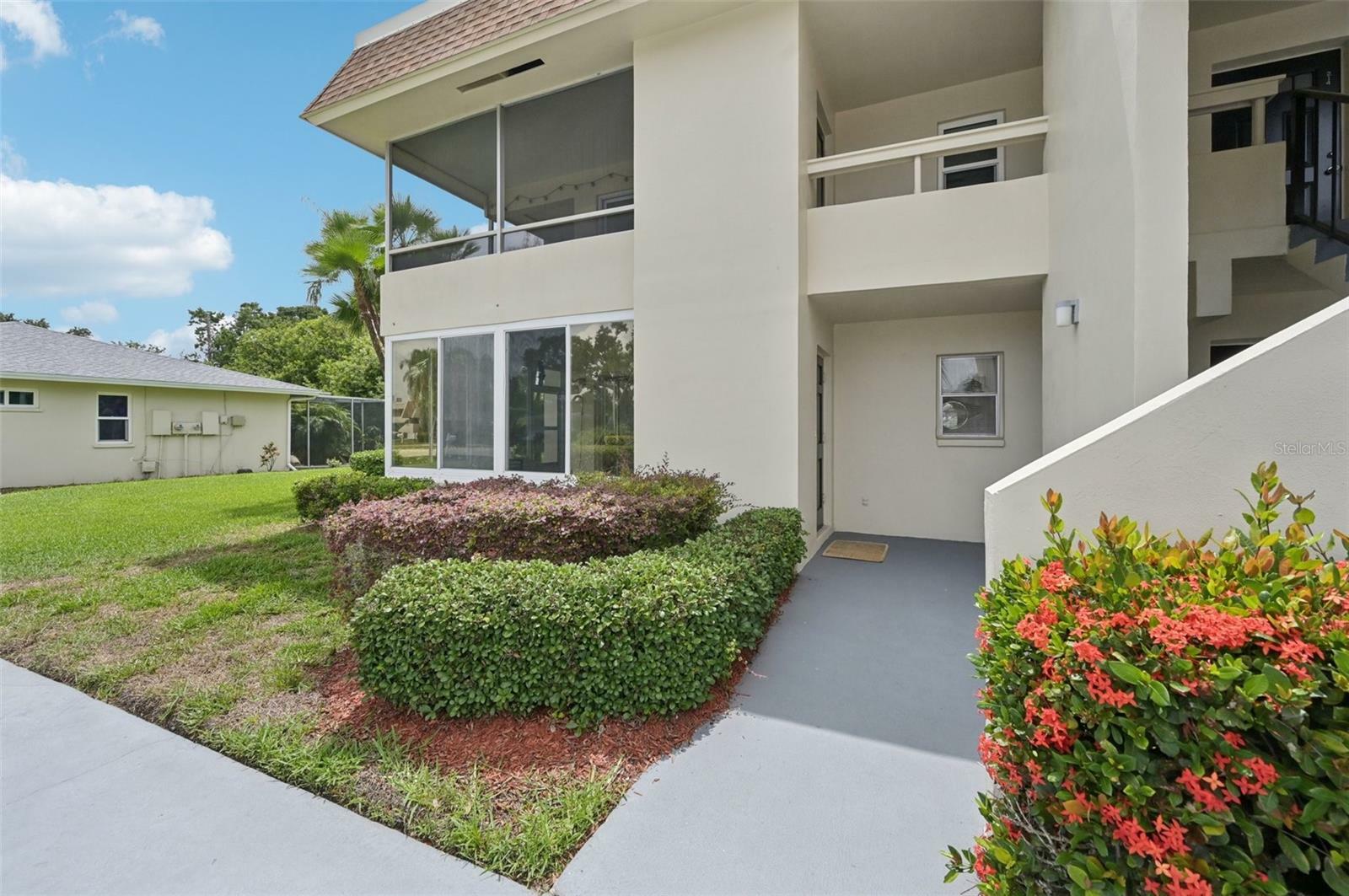7304 W Country Club Drive N 113  Sarasota FL 34243 photo