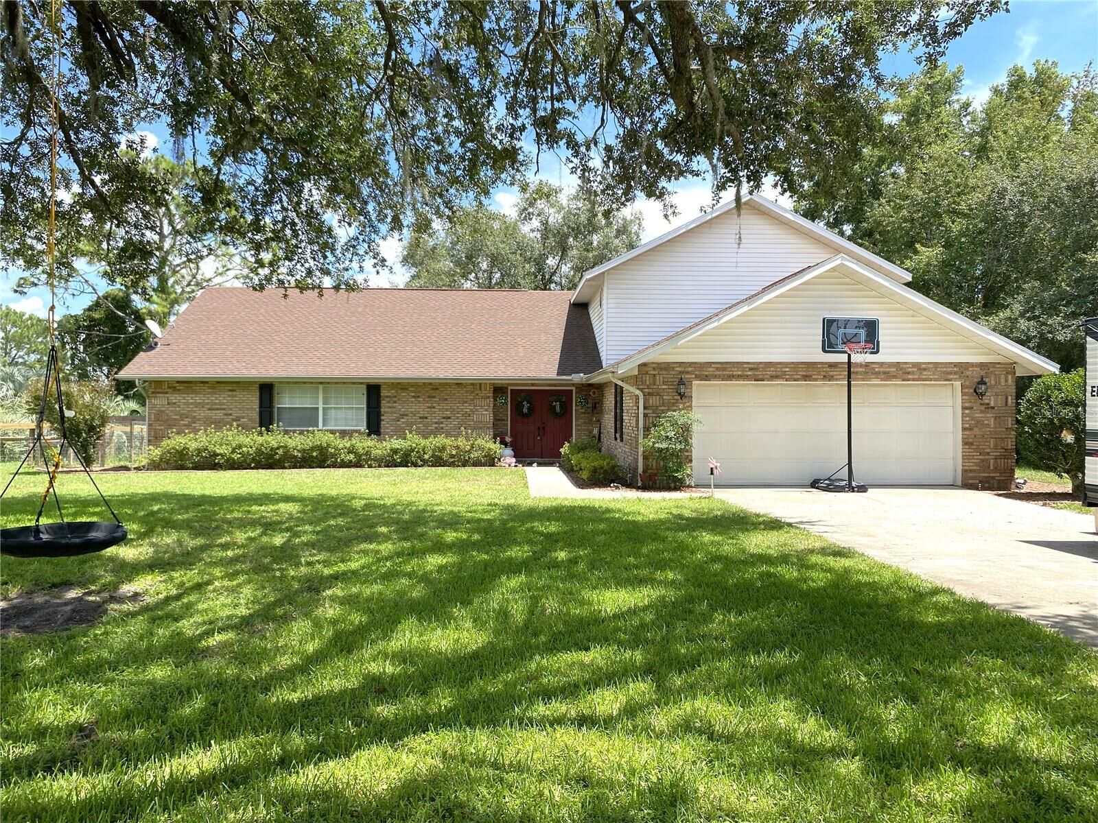Property Photo:  171 W Country Club Drive  FL 32696 