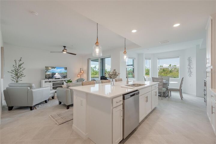 Property Photo: 14141 Heritage Landing Boulevard 912 FL 33955
