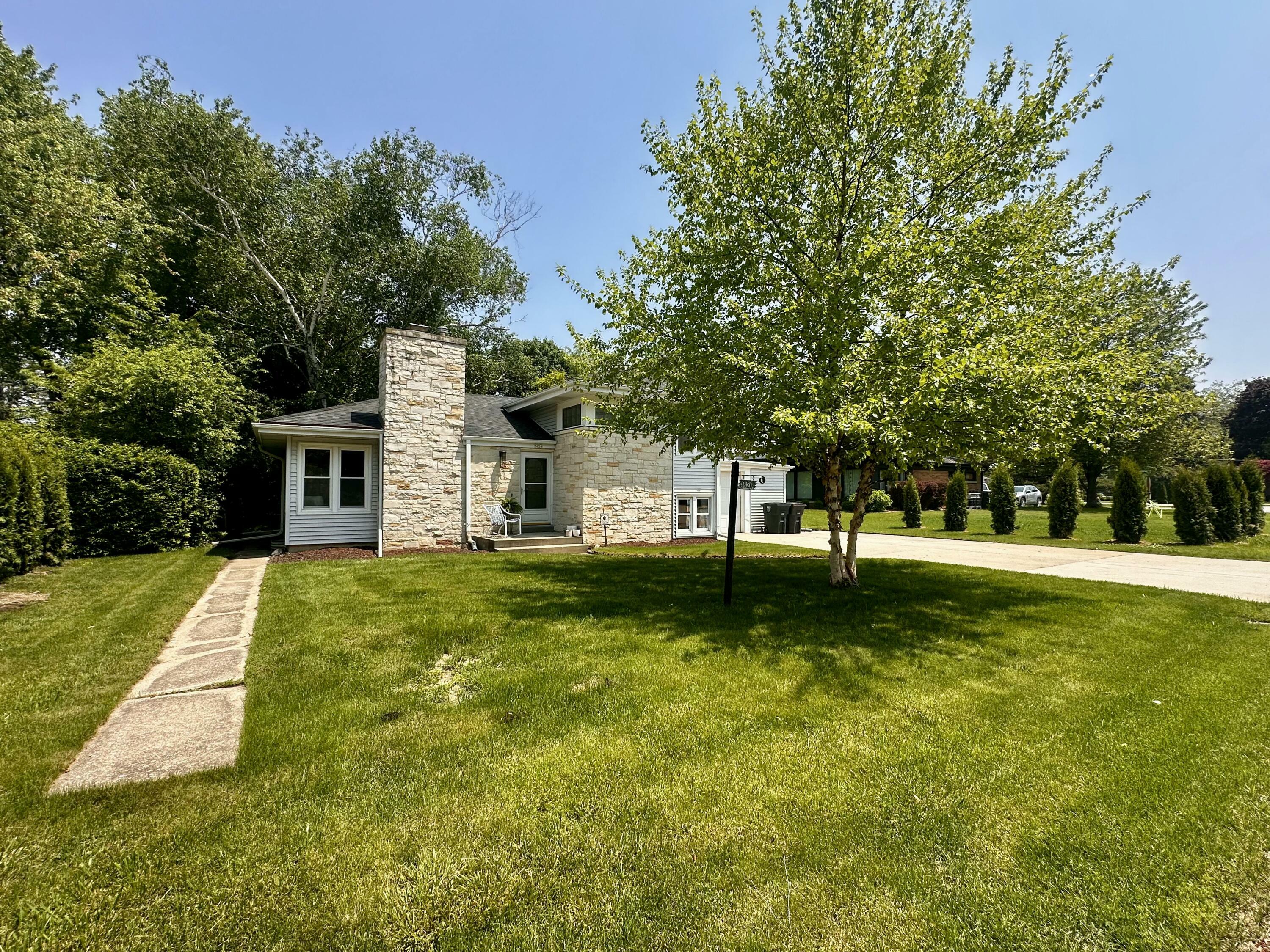 Property Photo: 3620 S Elmwood Dr WI 53405