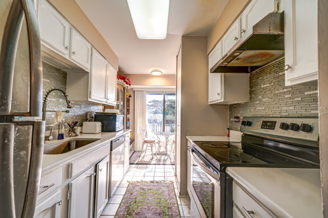 Property Photo:  600 Naples Court 107  IL 60025 