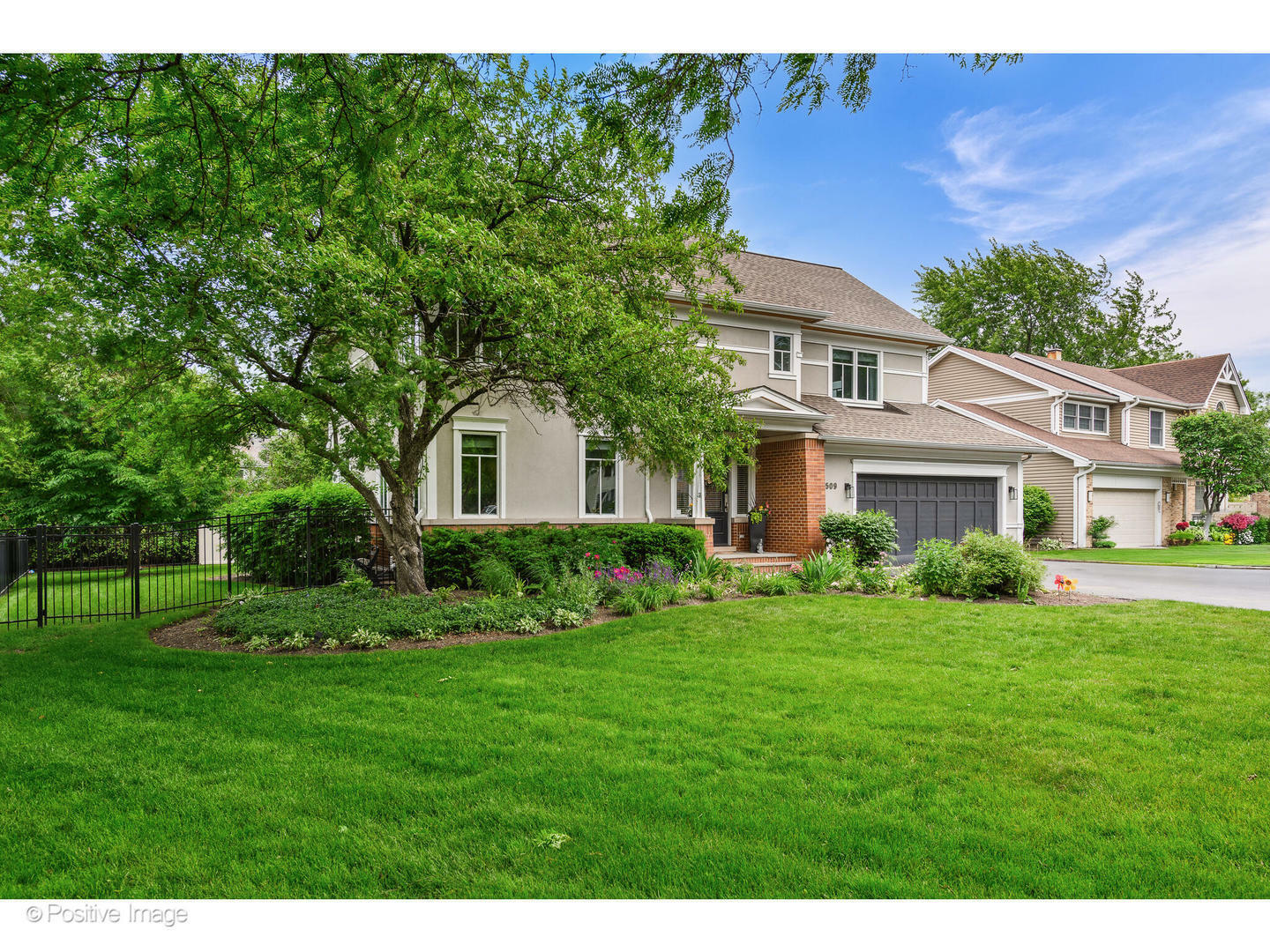 Property Photo: 1509 E Eton Drive IL 60004