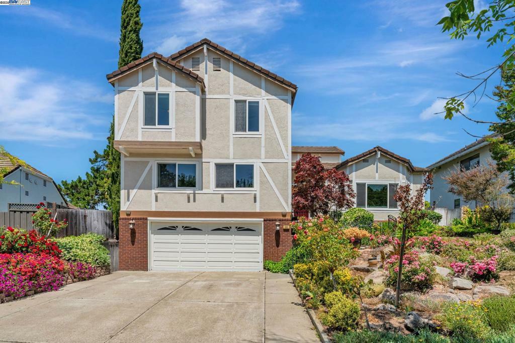 Property Photo: 483 Becado Place CA 94539
