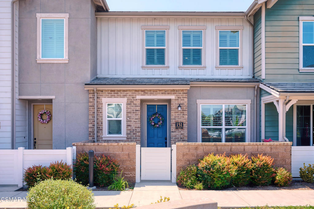 Property Photo:  151 Farmhouse Drive 2  CA 93065 