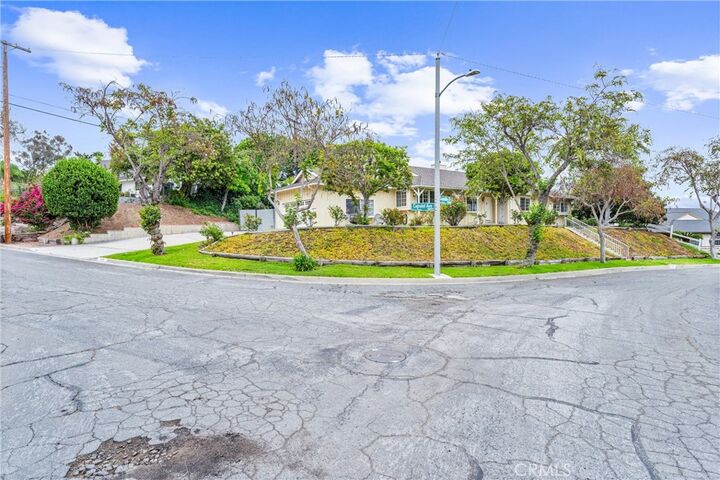 Property Photo:  9818 Capulet Avenue  CA 90603 