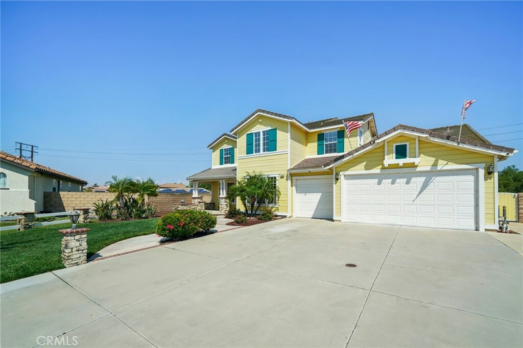 Property Photo: 2583 Steeplechase Way CA 92860