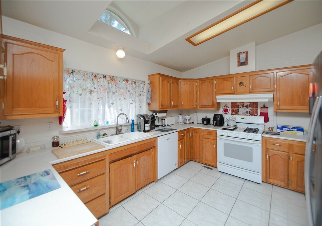 Property Photo:  13182 Third Street  CA 95423 