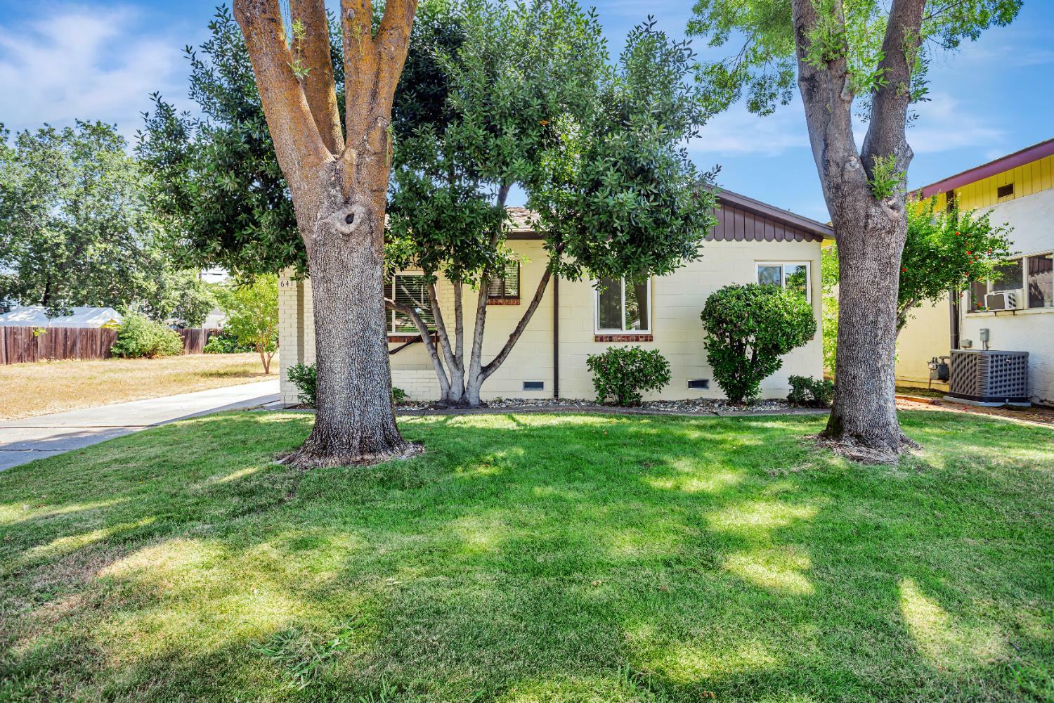Property Photo: 641 I Street CA 95648