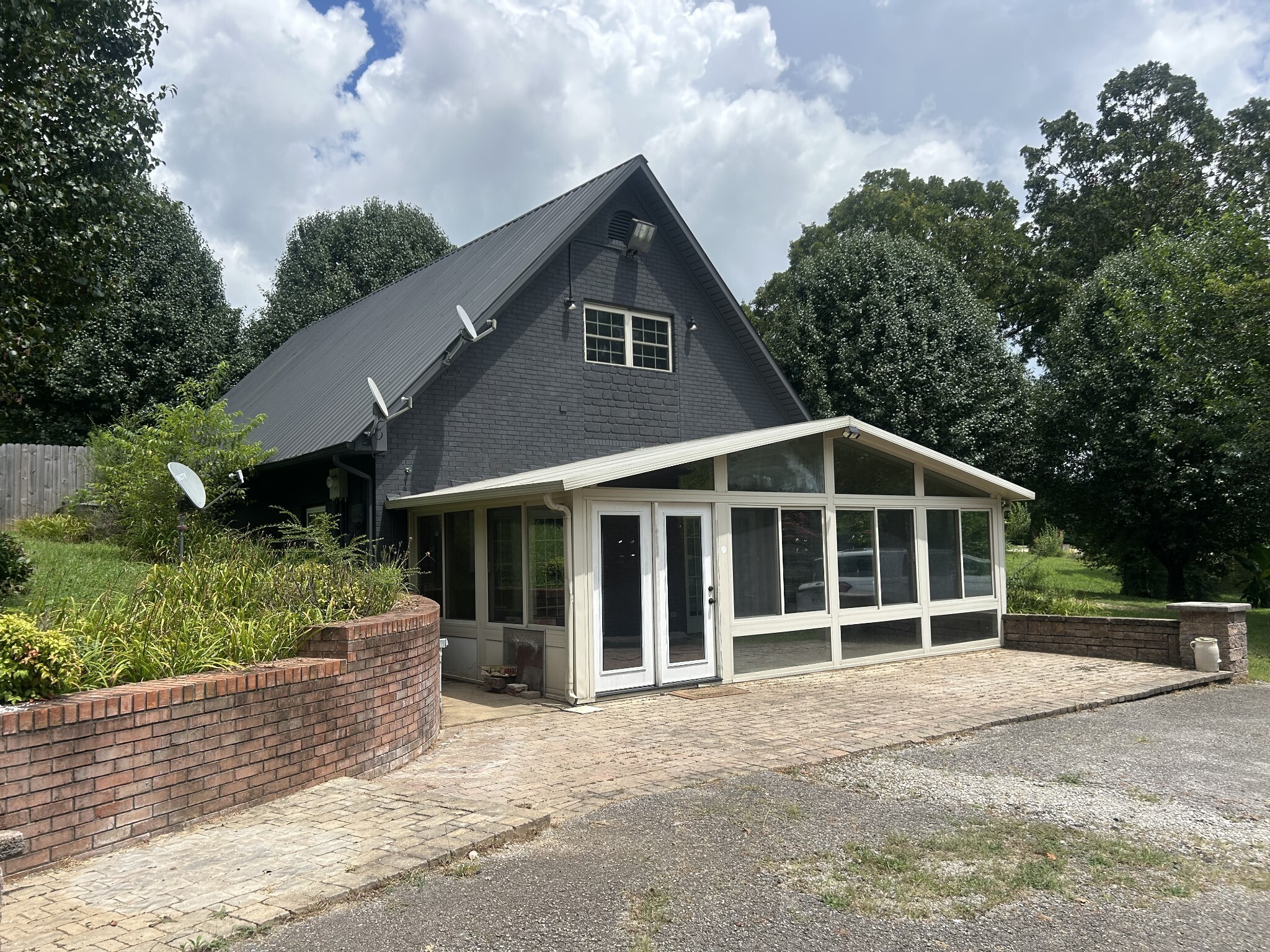 Property Photo: 2449 Buffalo Rd TN 38464