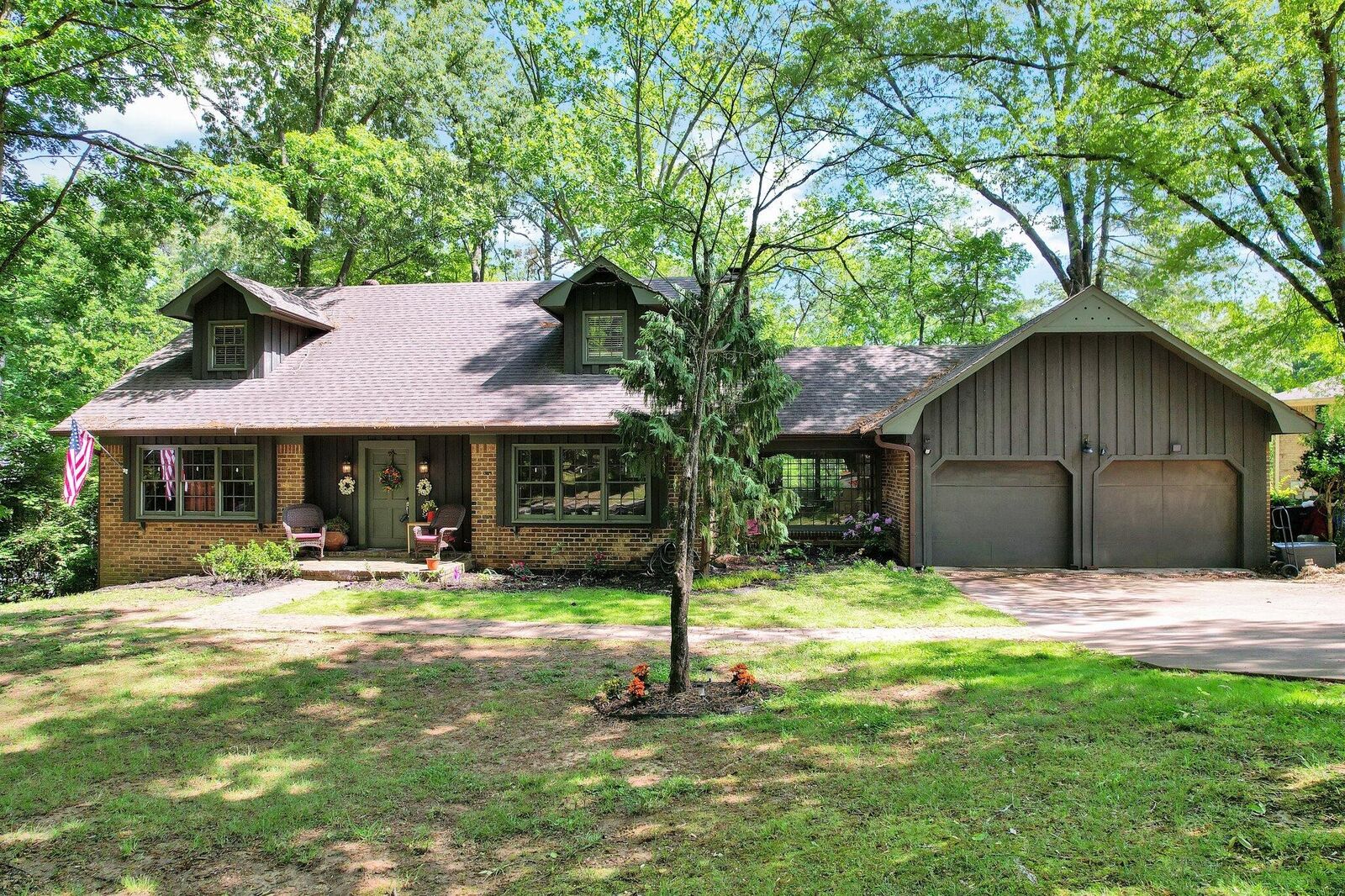 Property Photo: 3510 Edgewood Circle NW TN 37312