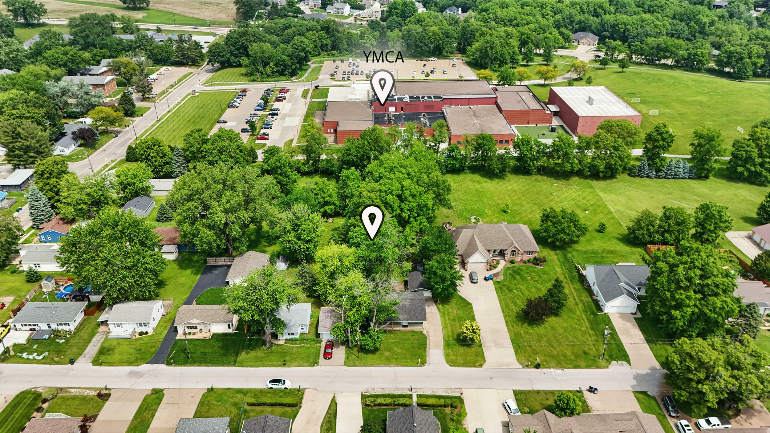 Property Photo: 1711 Foster St IA 52761