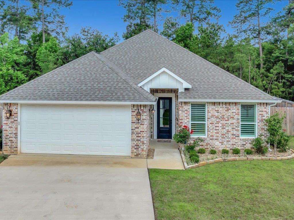 Property Photo: 829 Village Gate Circle TX 75961