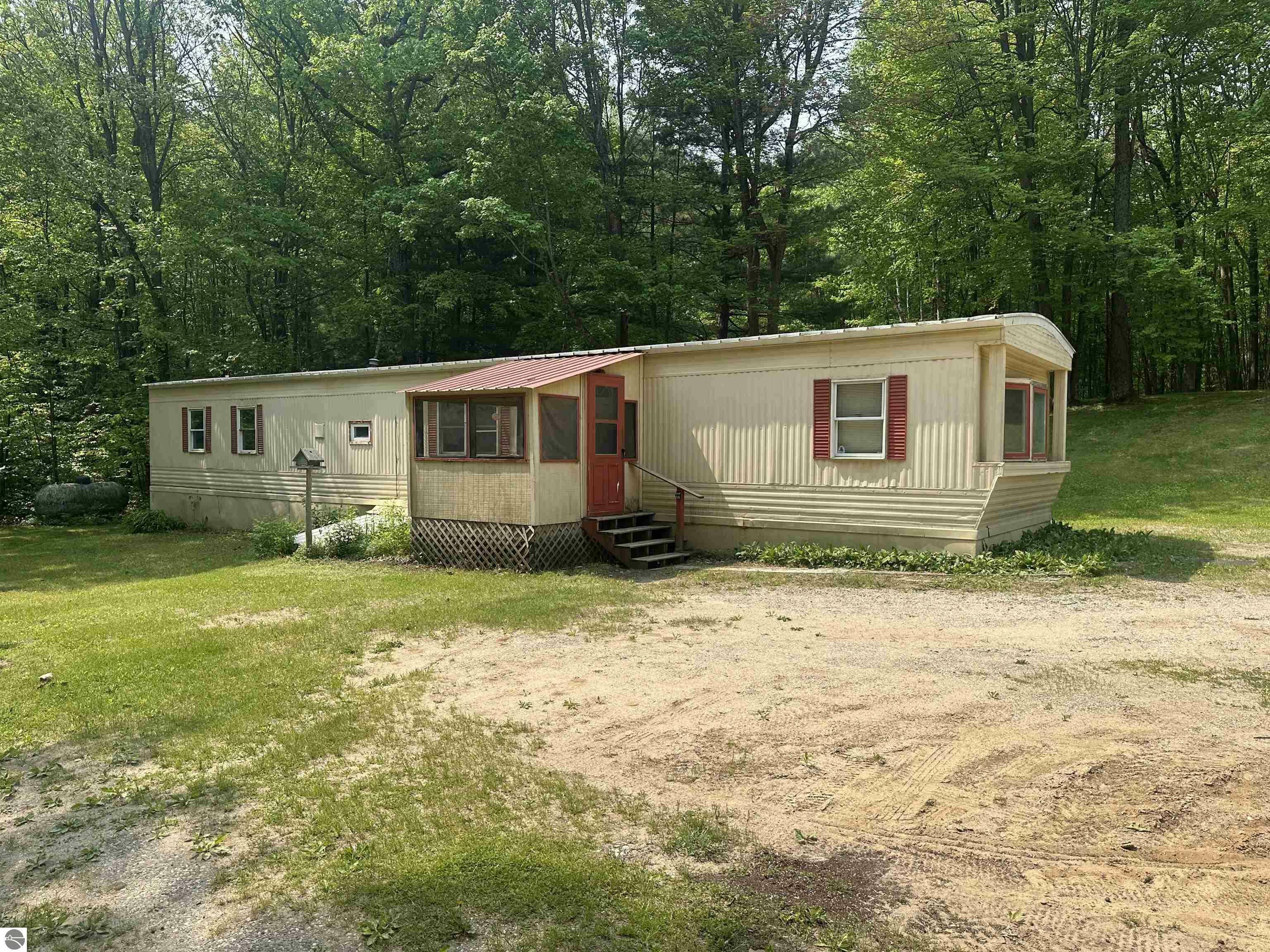 Property Photo:  3035 Cedar Shores Drive  MI 48625 