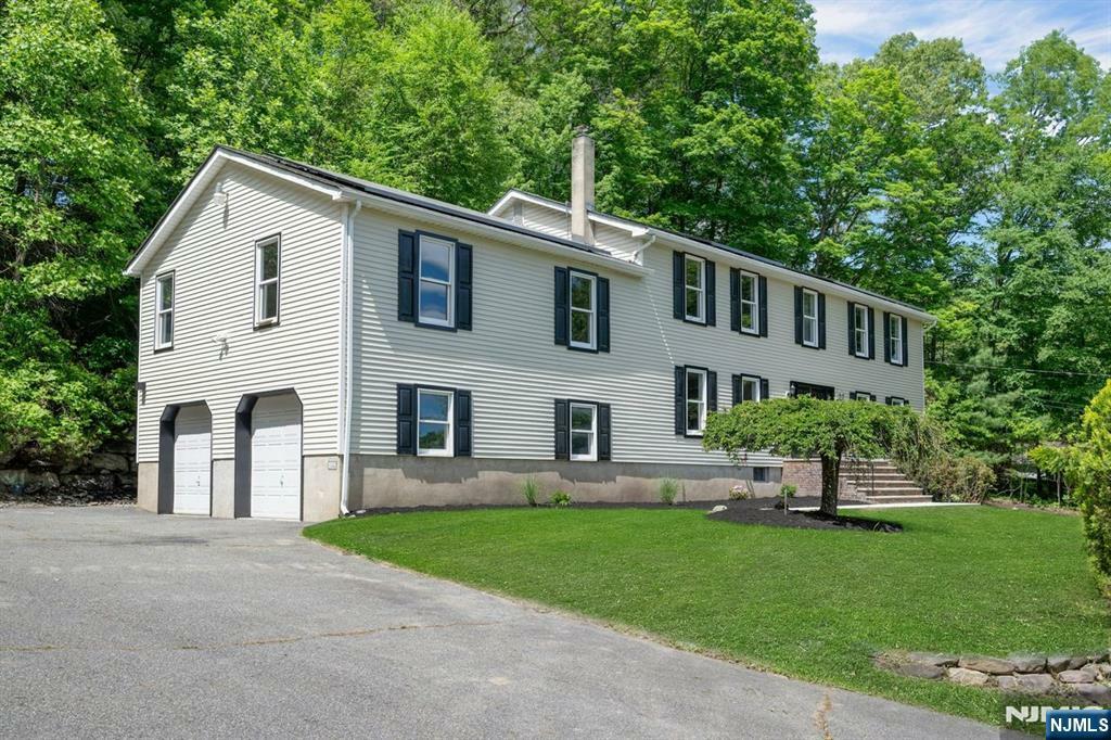 1582 Grnwd Lk  West Milford NJ 07421 photo