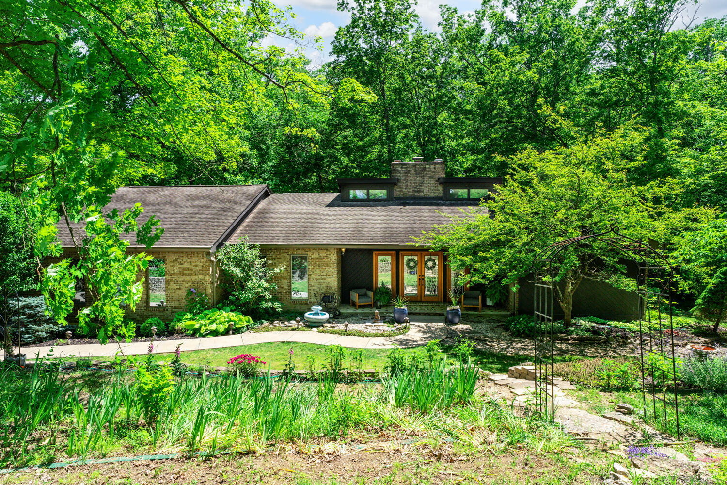 Property Photo: 2709 Longbranch Road KY 41091
