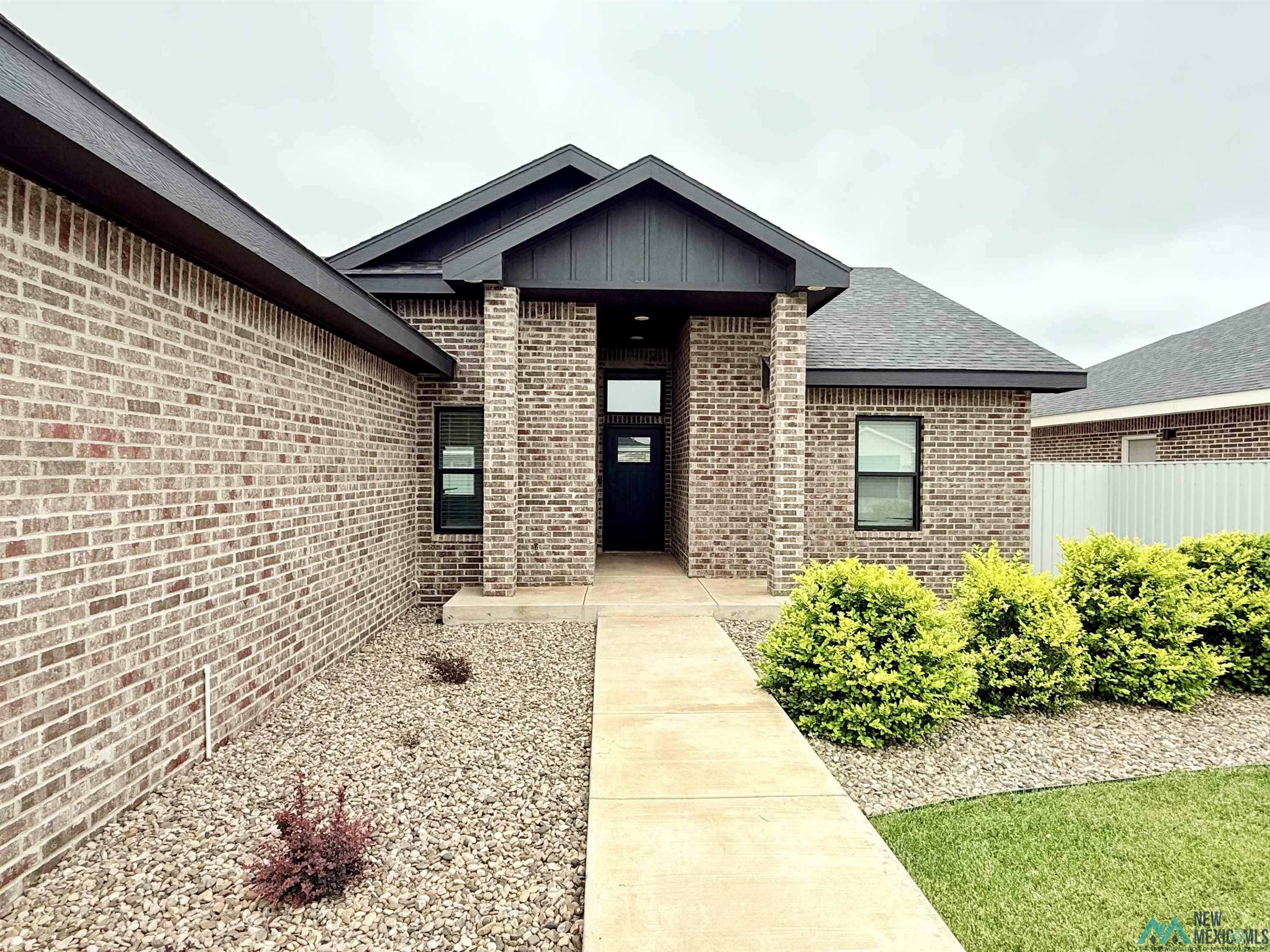 Property Photo: 217 Abbey Road NM 88101