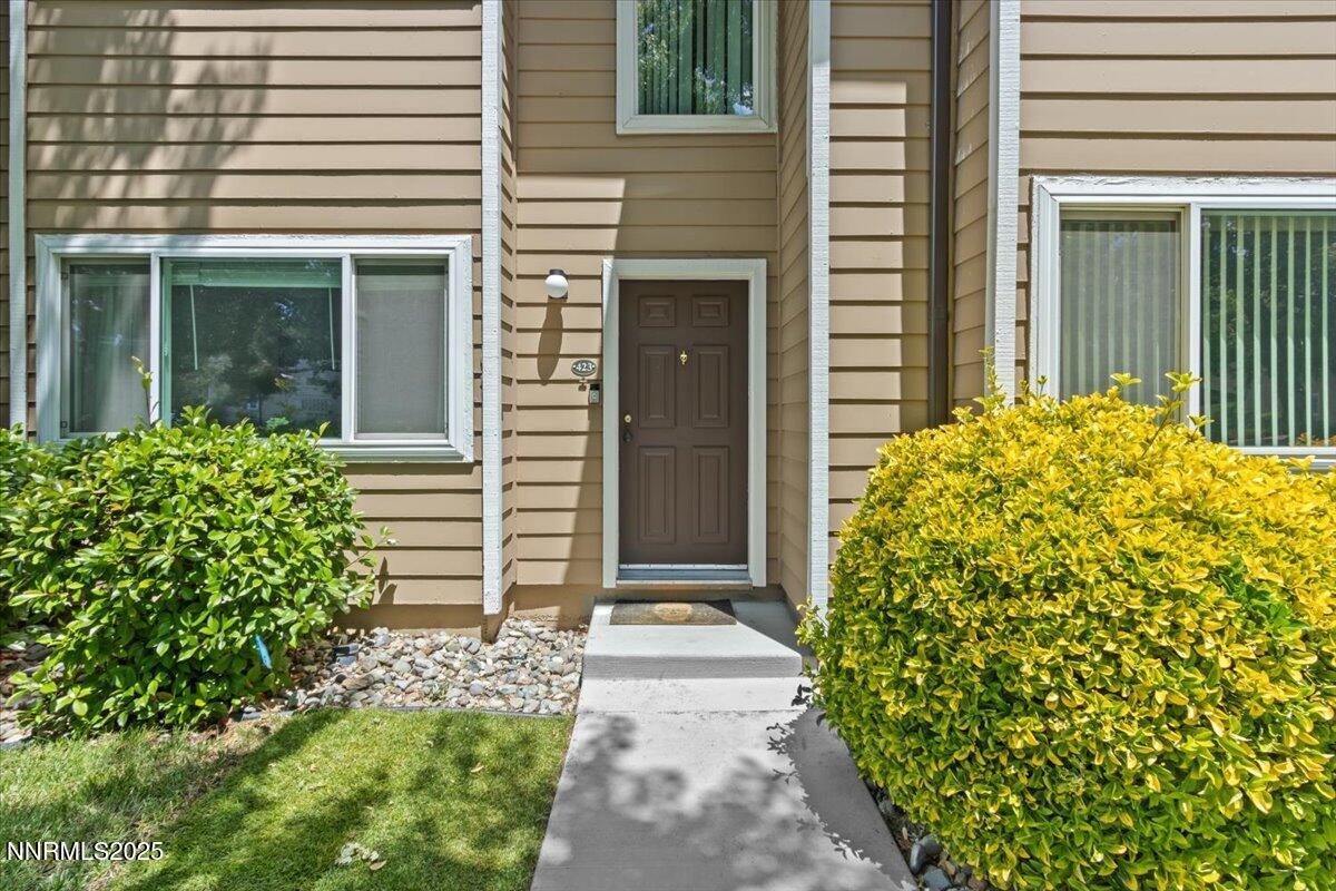 Property Photo:  423 Barclay Ct  NV 89511 