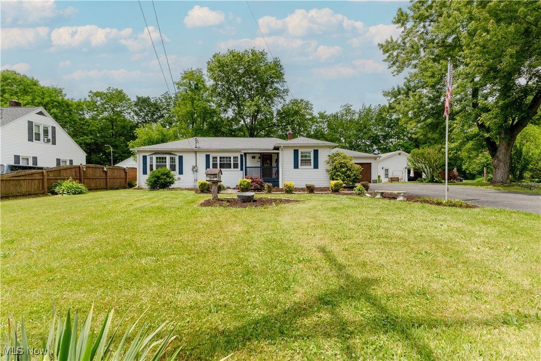 Property Photo:  1110 Warren Road  OH 44444 
