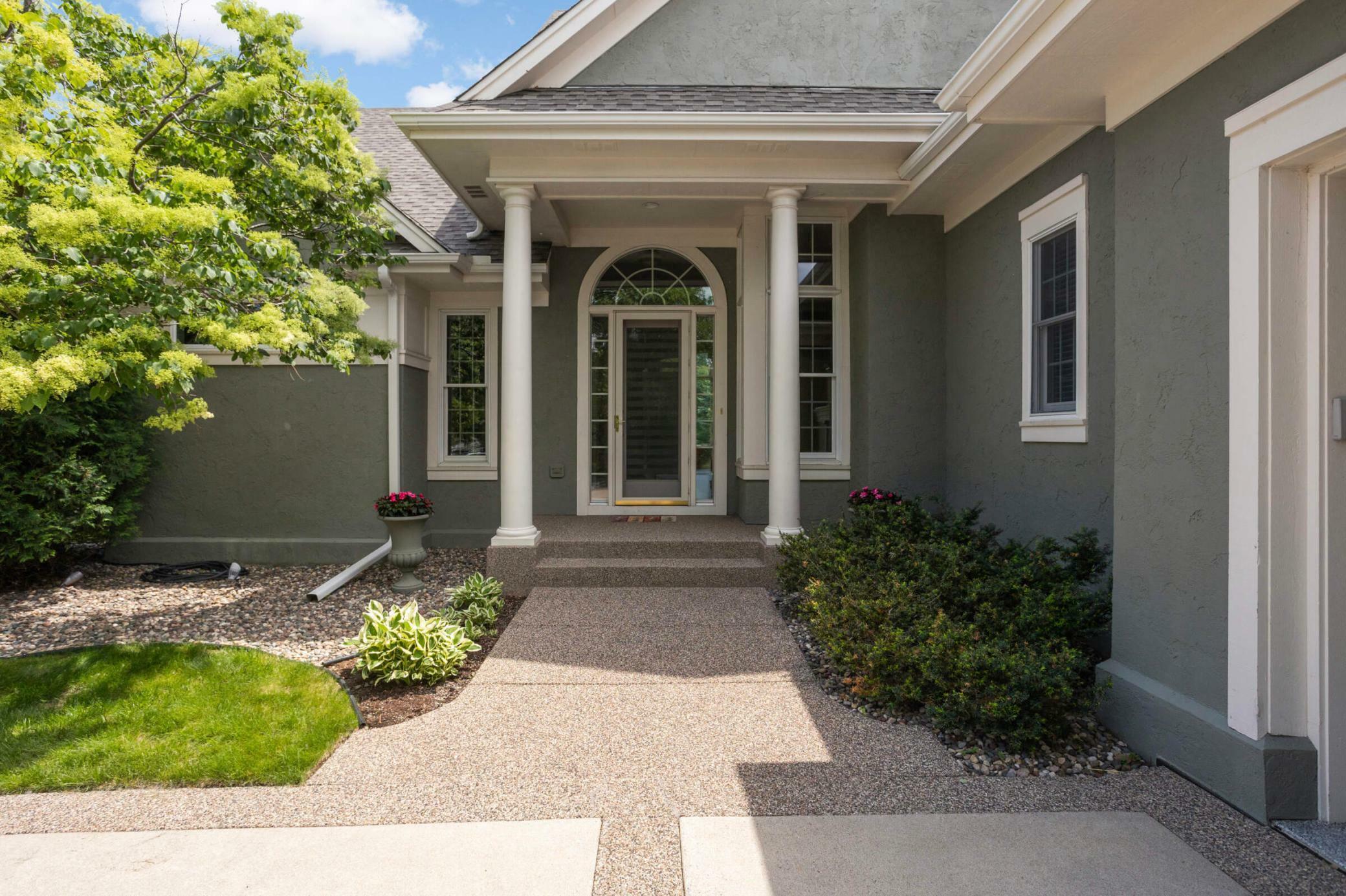 Property Photo:  1540 Waterford Court  MN 55422 