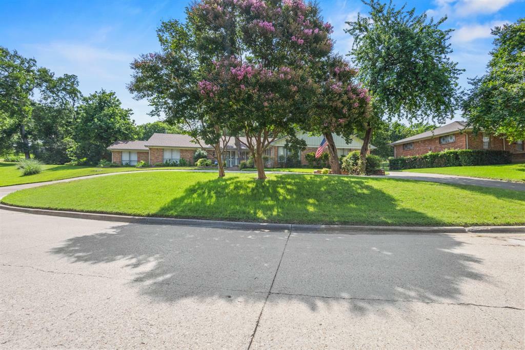 Property Photo: 1407 S Alamo Road TX 75087