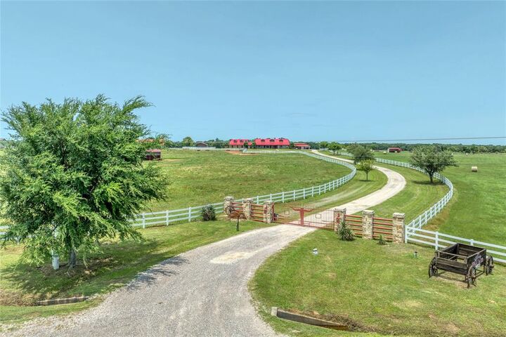 Property Photo:  34673 US Highway 82  TX 76273 