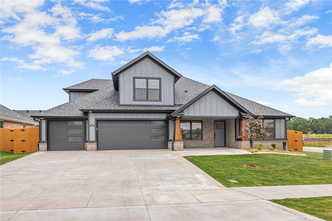 Property Photo:  500 Bronco Street  AR 72719 