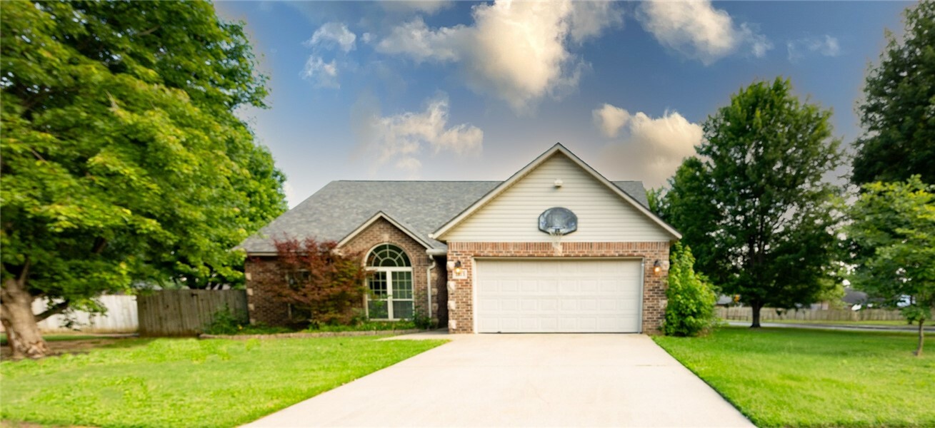 1813 SW Pine Avenue  Bentonville AR 72713 photo